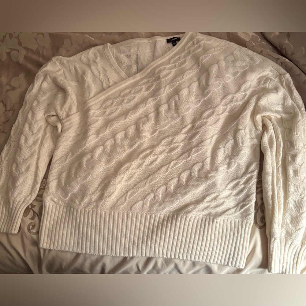 Express V-Neck Cable Knit Sweater - White